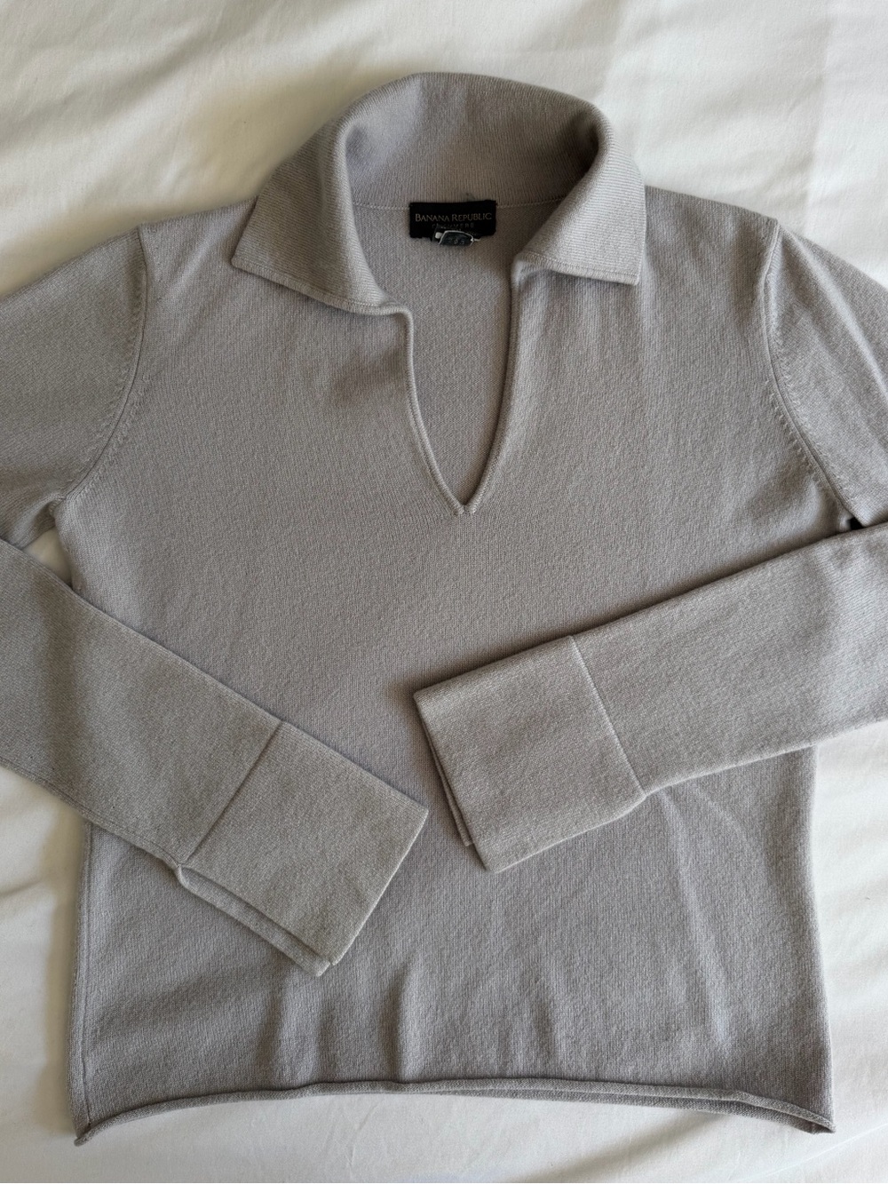 VTG 2000 Banana Republic 100% Cashmere Light Gray Polo Collar V-Neck Sweater